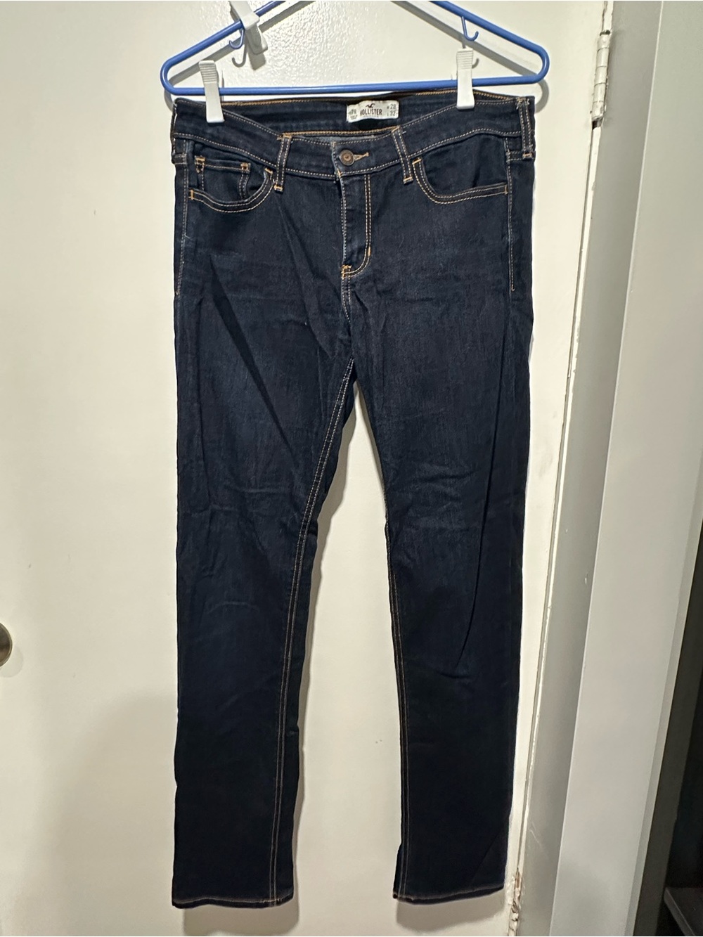 Hollister women's Dark Indigo Slim Straight Jeans